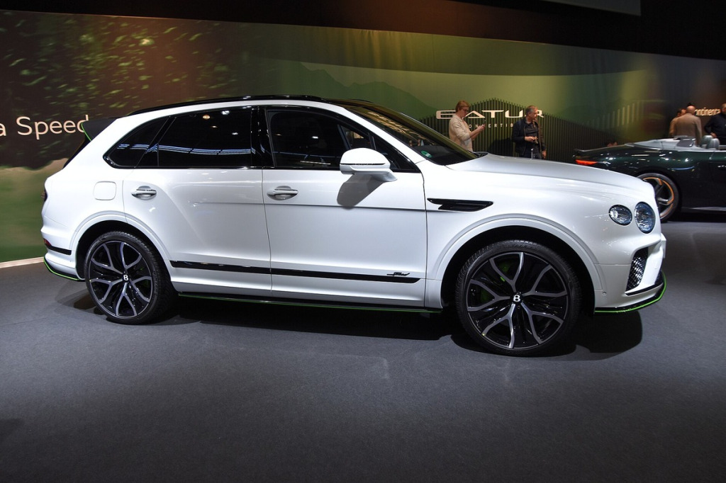 Rygor nośności felg min. 950–1000 kg w Bentley: masa DMC 3.25 t, prędkości 330 km/h i badania TÜV