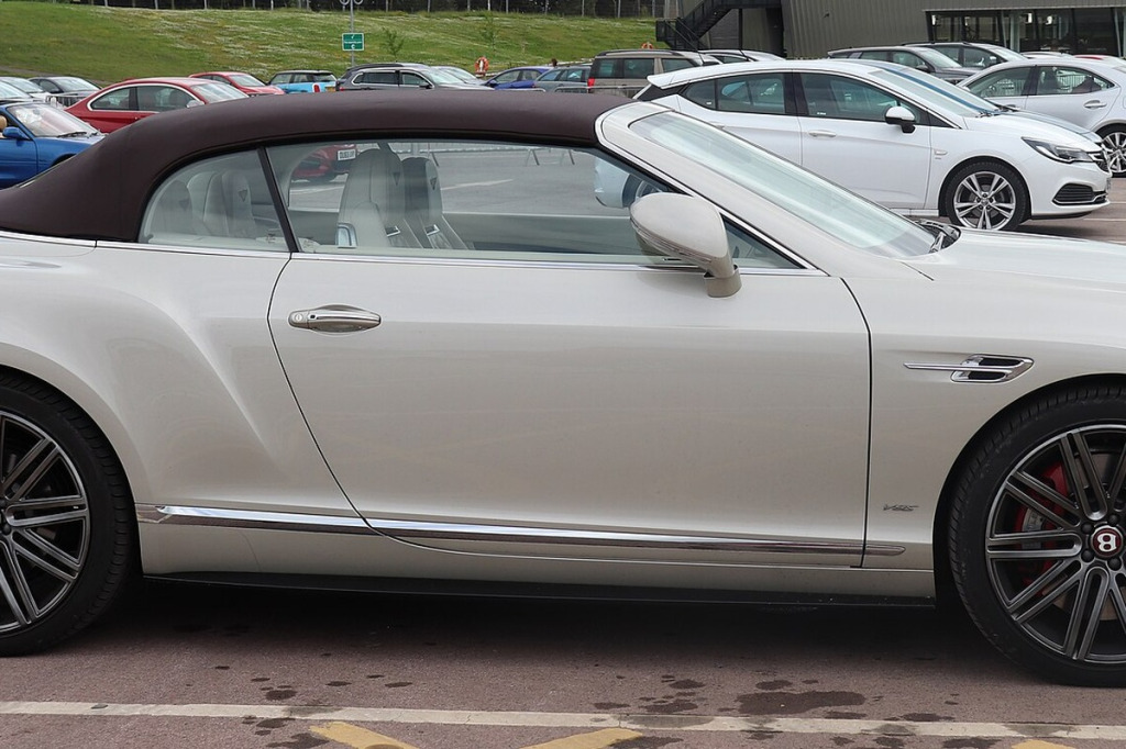 Ewolucja rozstawów śrub w Bentley: 5x112 (D1 i MLB Evo) a 5x130 (MSB Continental III, Mulsanne)