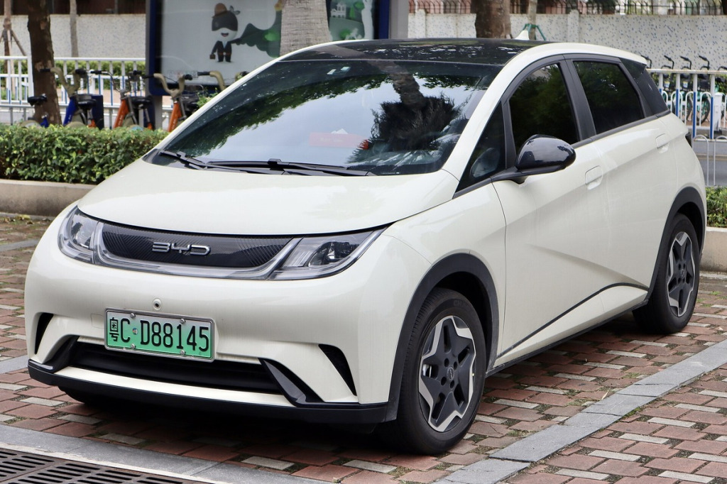 Felgi BYD Dolphin: kompaktowy hatchback EV, rozstaw 5x114.3, otwór CB 60.1 mm, koła 16-17 cali