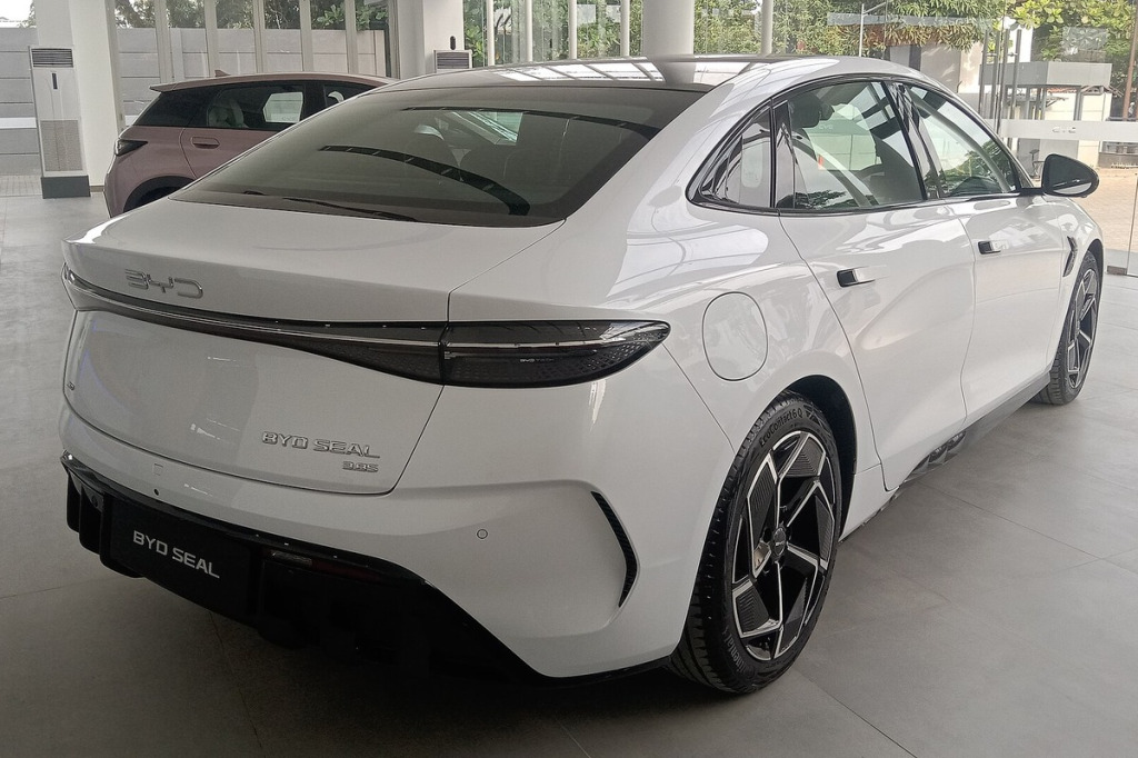 Aerodynamiczne felgi EV i nakładki aero w BYD: redukcja oporu powietrza i wzrost zasięgu