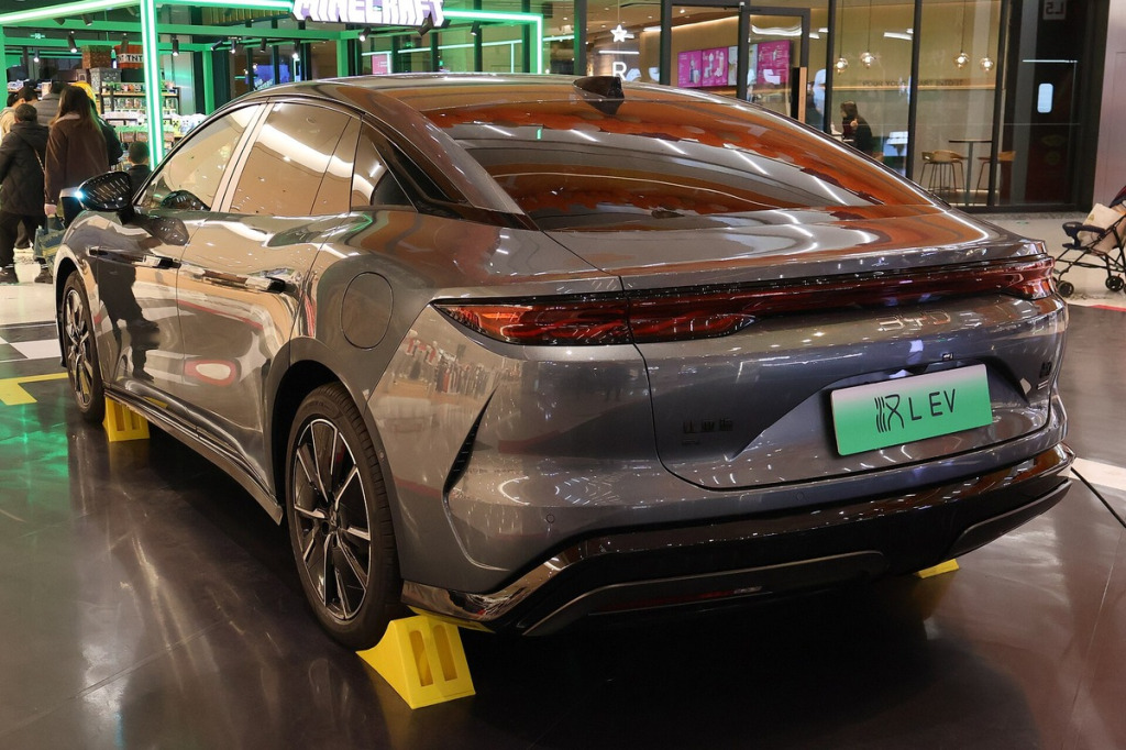 Otwory centrujące CB w modelach BYD: 54.1 mm, 60.1 mm, 64.1 mm i 67.1 mm – pierścienie centrujące
