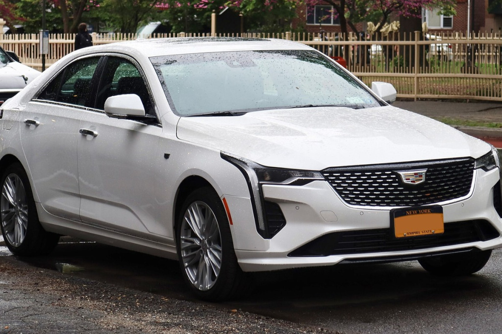 Felgi Cadillac CT4 & CT4-V Blackwing (472 KM): rozstaw 5x120, staggered 18 cali, zaciski Brembo 6-tłok