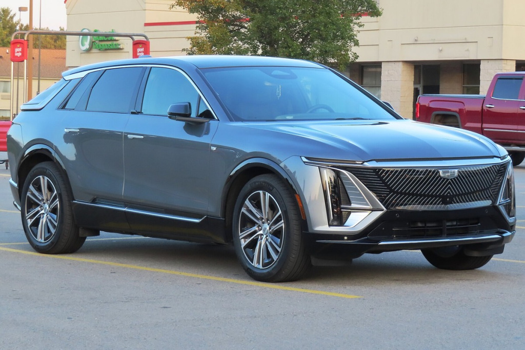 Felgi Cadillac Lyriq (od 2022): elektryczny crossover Ultium, rozstaw 6x120 / 6x132, koła 20-22 cale